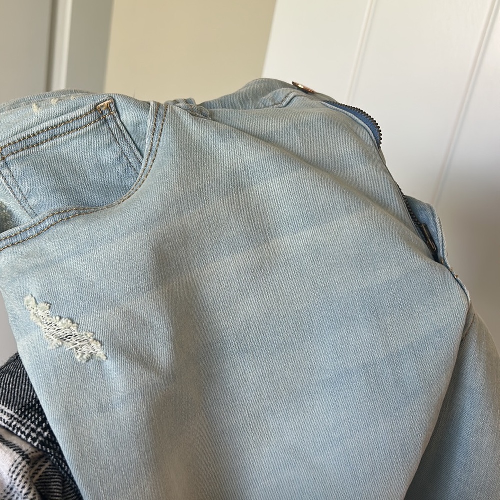 Universal Thread High Rise Midi Shorts - Picture 2 of 3